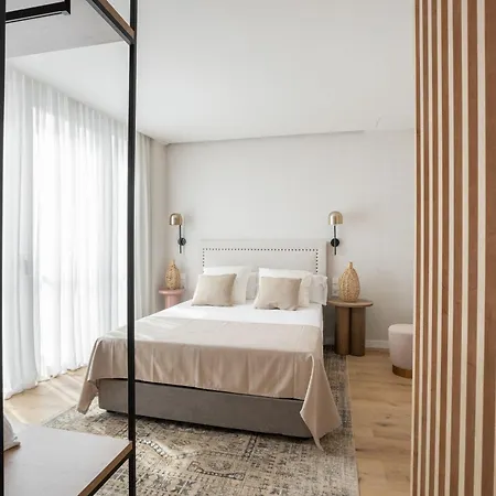 Monumental Peten By Manlia *